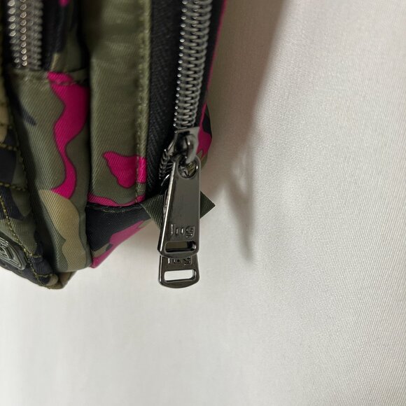 Lug Ranger Quilted Camo Crossbody Travel Bag - Picture 4 of 7